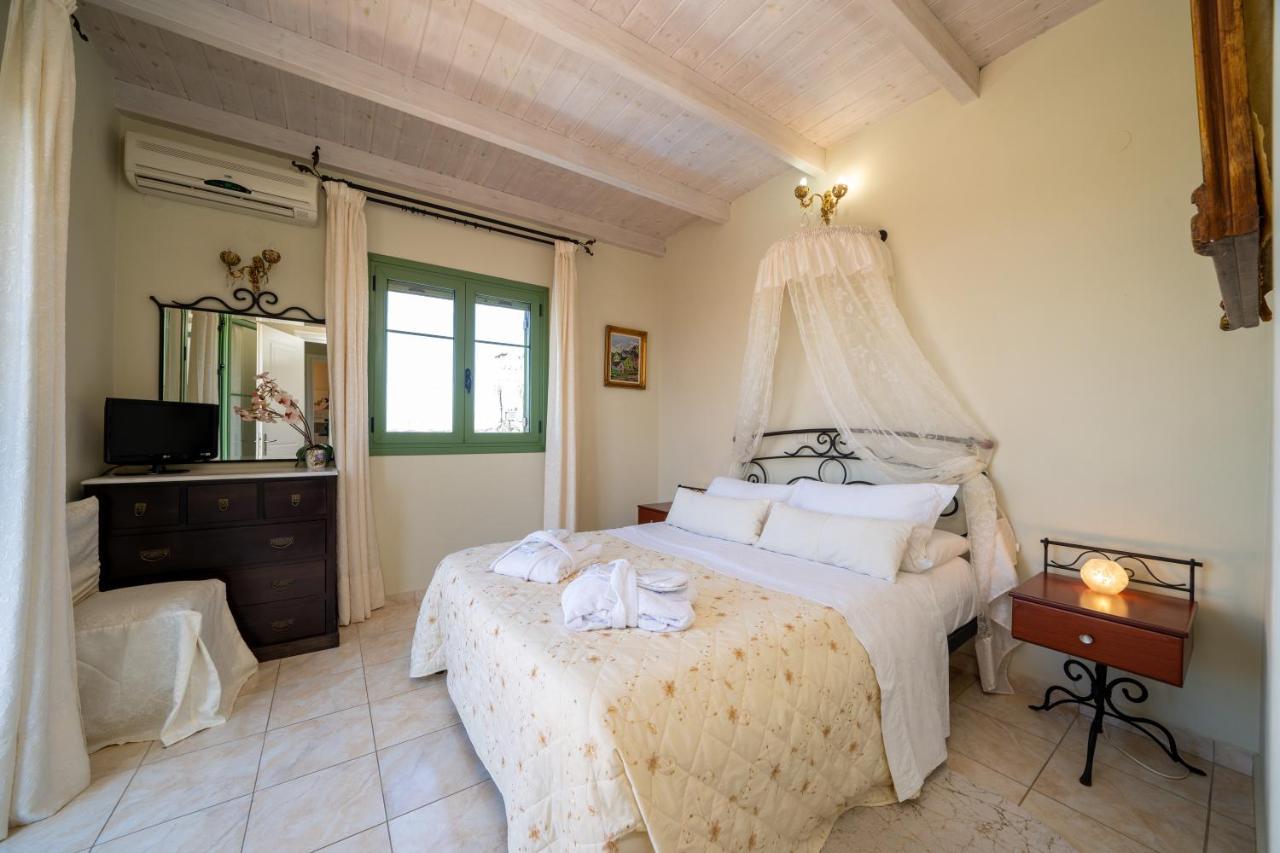 Monambeles Villas Svoronata Exterior foto
